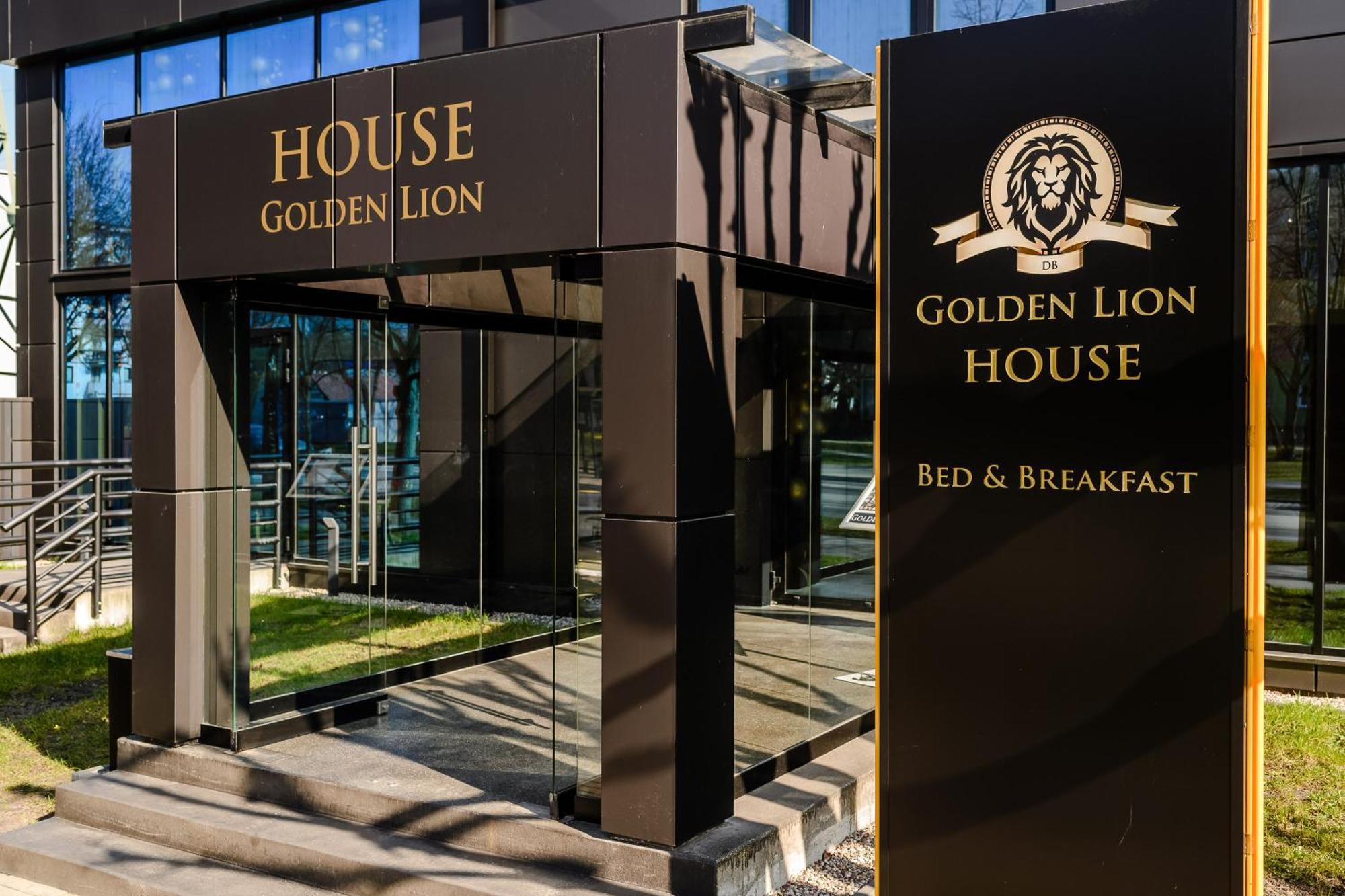 Golden Lion House Bed&Breakfast Rumia Exteriér fotografie